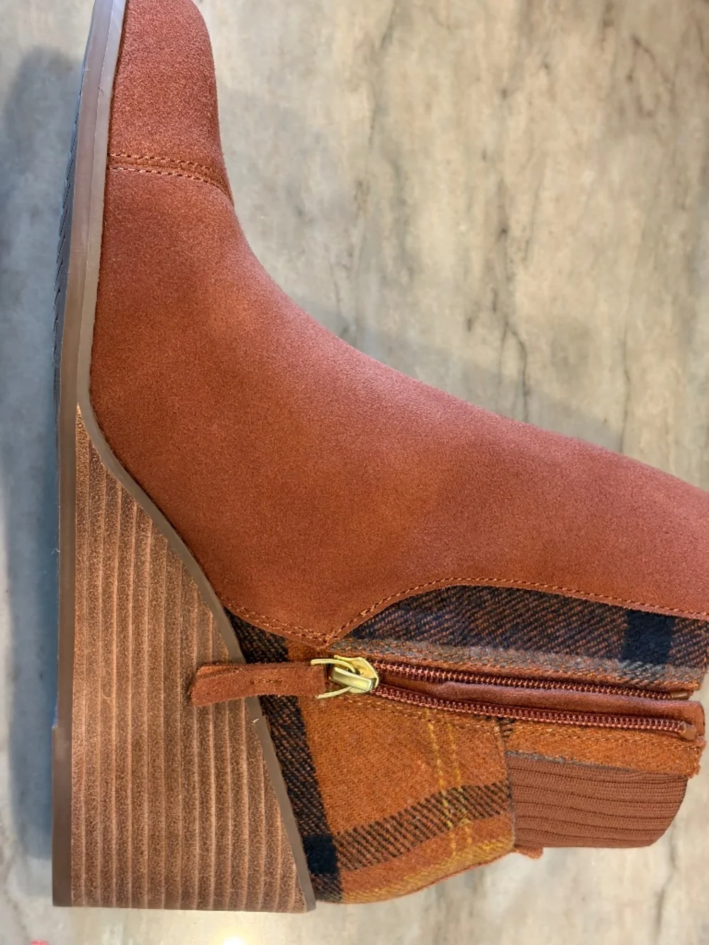 Toms rust suede